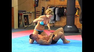 Bu erda video tortishish bir 20 bir necha daqiqa uzoq kesilmagan lavhalardan keladi