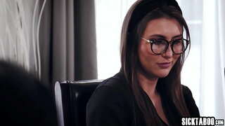 Hot babes Paige Ley a Mia Moor pussy lecken