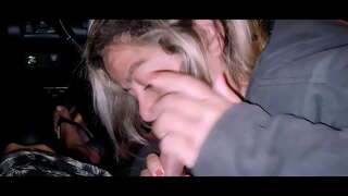 ���ါယူစီးနင်းအတူ၊ငါ့ကိုကူညီရန်လူငယ်တစ်ဦးကမိန်းကလေး-နှင့်အဘယ်အရာကိုမှာကြည့်။