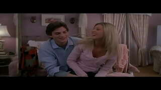 Tara Reid Jinis Pemandangan ing Sandi Boss