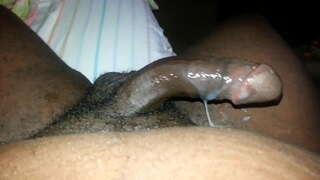 ���বক্ষ মূর্তি একটি বাদাম