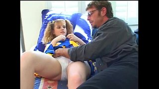 Cheerleader&amp;#039;گرمی میں شمولیت 1