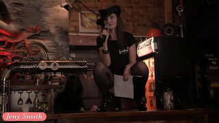 Jeny Smith publice nud pe scena