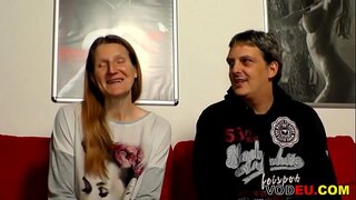 Malé titted německá babička dostane v prdeli pevný