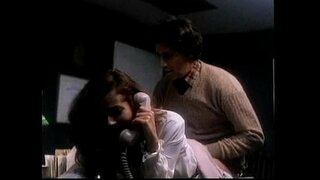 Вероника стягивает panties ва соҳиби гарм анал дар дафтари