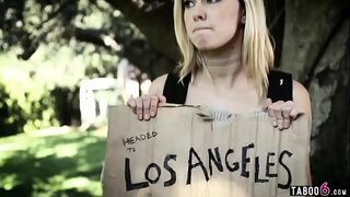 Sebenzisa kude ukusuka ekhaya teen kabini pussy fucked emva hitchhike