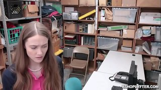 Како shoplyfting тинејџер и бака постаје Банг На напаљени официр ЛП Ерика Лорен