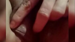 ���ತ್ರಿಕಾ ಆಡಲು