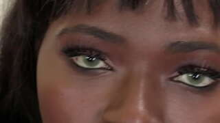 ���ොකලට් බනී Bunghole එක්ක නිදාගත්තා ගැඹුරු තිබෙන්නේ ඇය Squirts