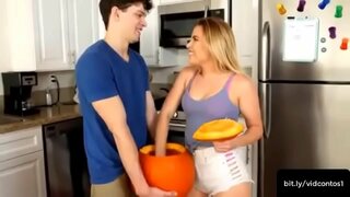 Seks në mes vëllezër dhe motra! Motra është një kënaqësi, duke i dhënë një bretkocë për Id tuaj!