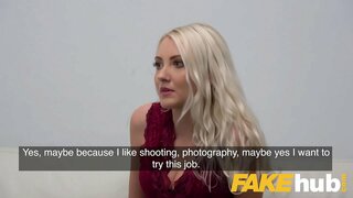 Pranešk apie netikrą Agentas Seksualus Helen pakliuvom į orgazmą agentų dick