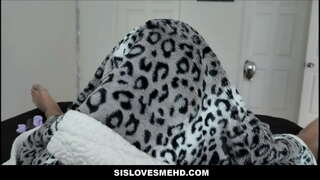 Cute ახალგაზრდა ქერა, მსუქანი, ჰელოუინი Fuck For Stepbro-ი