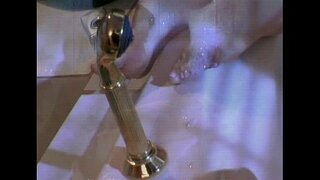 Dik lezbiyenler sikme içinde sıcak tub