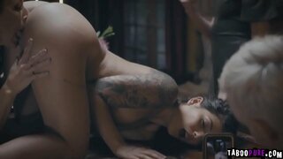 Gina tangkilikin ang pagiging nalulugod sa pamamagitan ng Reagan