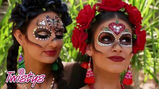 ���ດັກຍິງ-Twistys