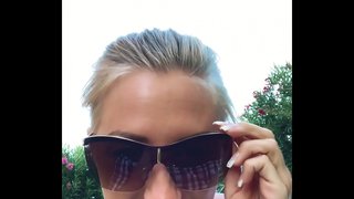 ˂�는 손가락은 나의 단단한 성에 공공 잔디