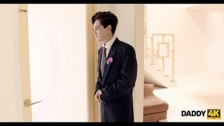 DADDY4K. Impressionnante scène de sexe par le vieux père et sa s.’s belle mariée