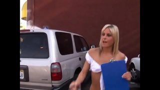 Красотка пиналэз аслыз басьтыны люкетаз юн кот бритый пизда