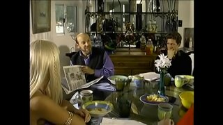 Marino kabayo ay makakakuha ng kanyang matapang na tool sinipsip sa pamamagitan ng napakarilag buhok Hannah